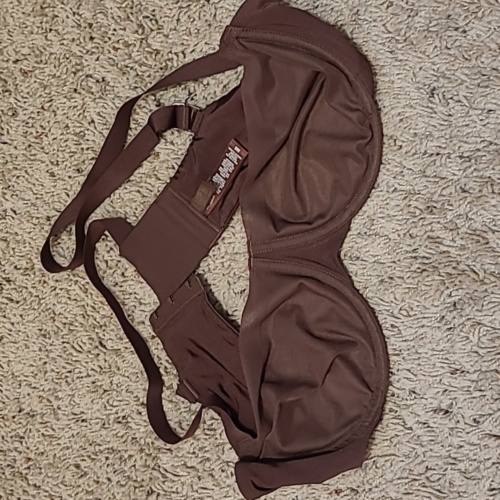 Skims bra 36B